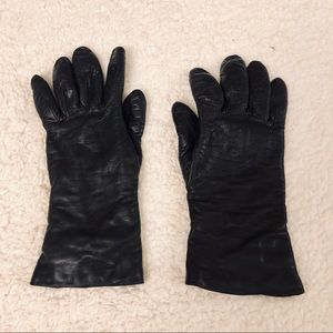 Bloomingdales cashmere lined leather gloves
